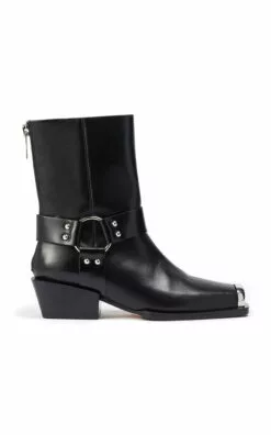 Wayne Ring-Detailed Leather Boots