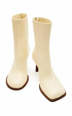 Jacquemus Rond Carre Leather Ankle Boots -Boots Sales Store jacquemus ivory les bottines rond carre 2 2