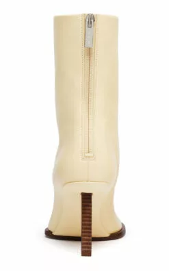 Jacquemus Rond Carre Leather Ankle Boots -Boots Sales Store jacquemus ivory les bottines rond carre 2 3